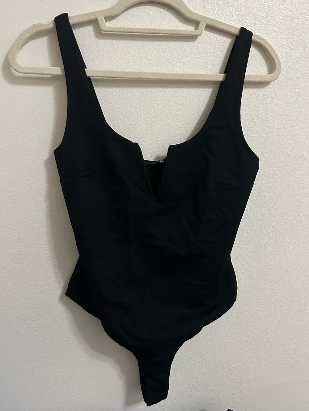 NWT Lulus V plunge neckline black bodysuit - Picture 5 of 7